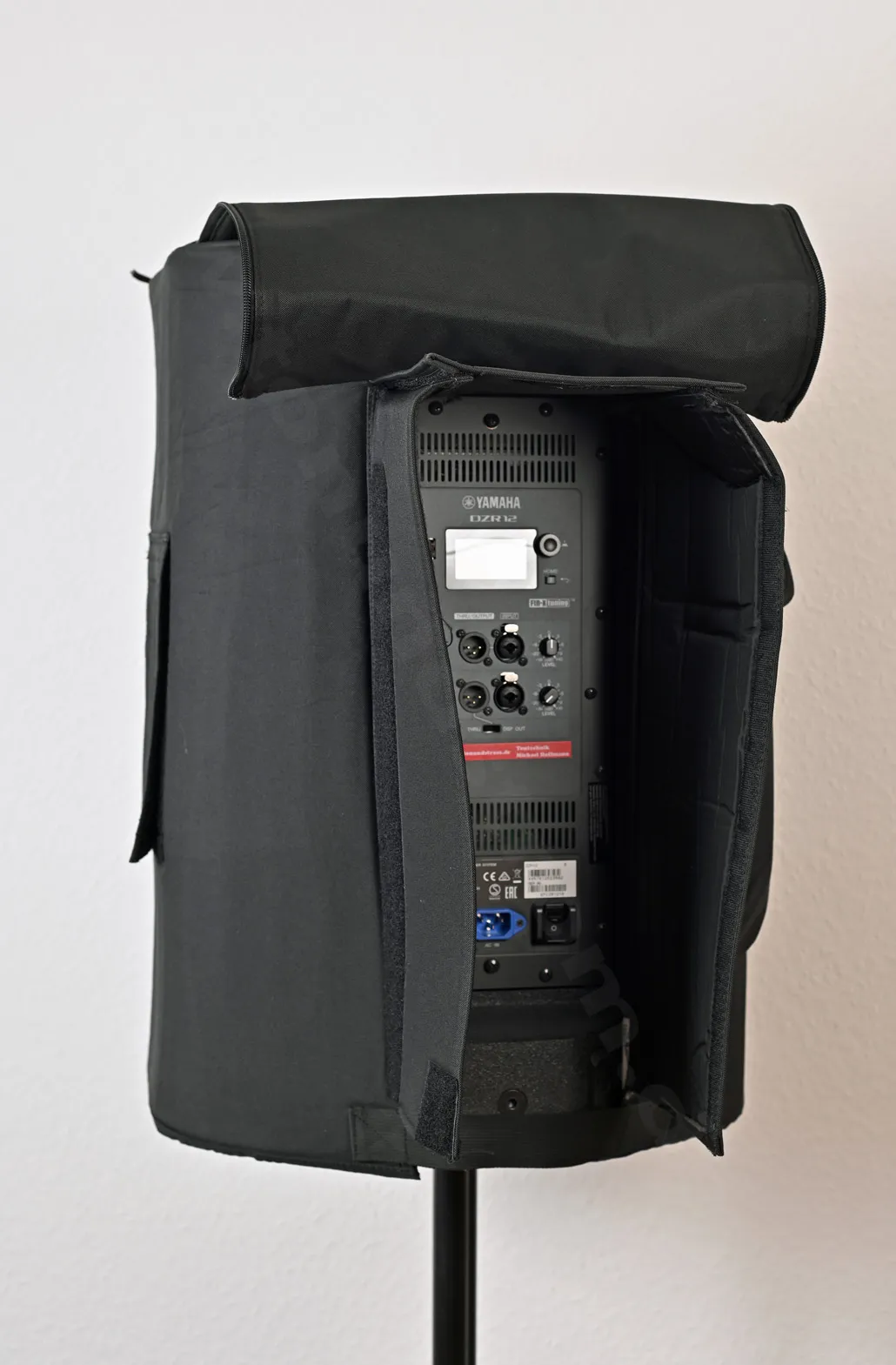 G78_4926_korr_DZR12_Rückansicht_mit_Regenhaube